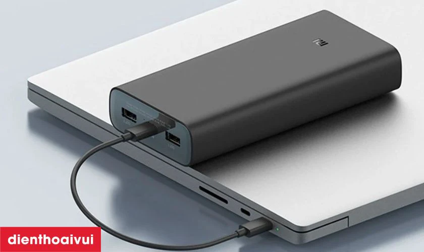 Thiết kế gọn nhẹ v&agrave; tiện dụng