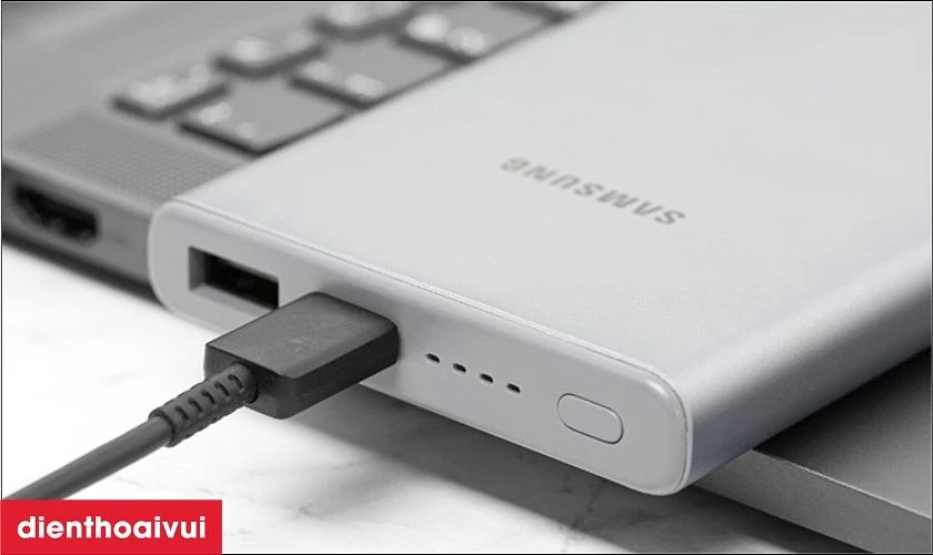 C&ocirc;ng suất sạc nhanh 25W, dung lượng pin 10.000 mAh