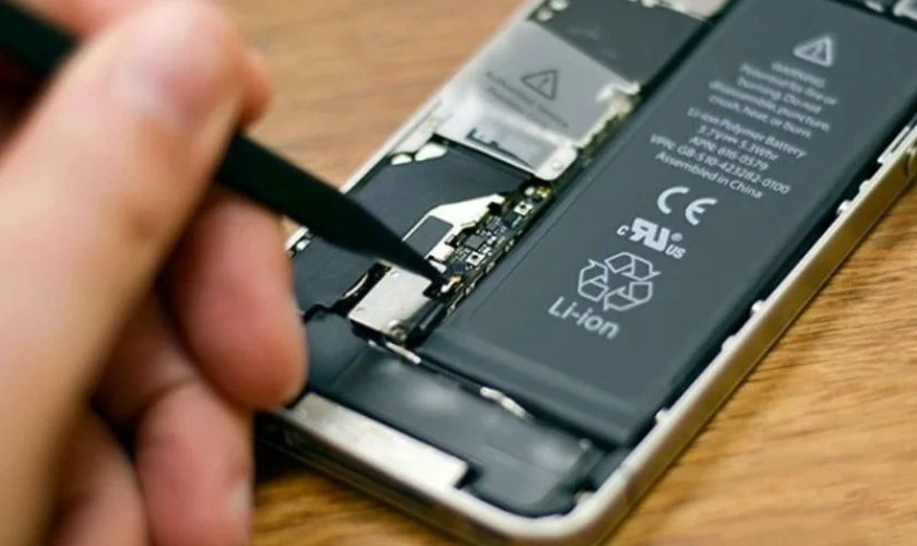 Ưu và nhược điểm của pin zin bóc máy là gì