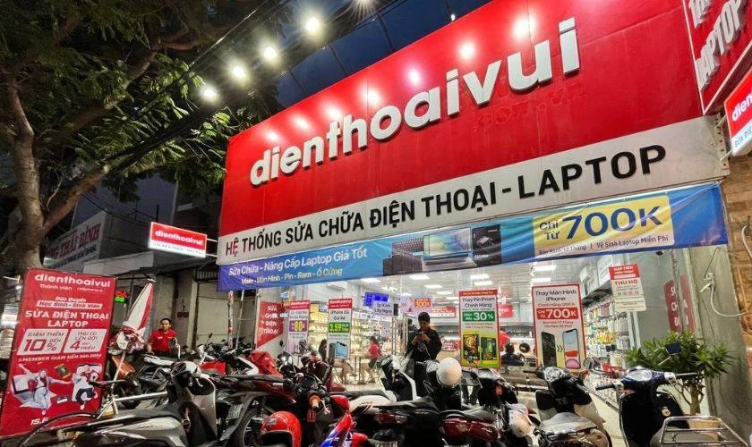 Địa chỉ thay pin điện thoại uy tín chất lượng