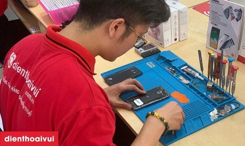 Quy trình thay pin Samsung quận 11 của Điện Thoại Vui