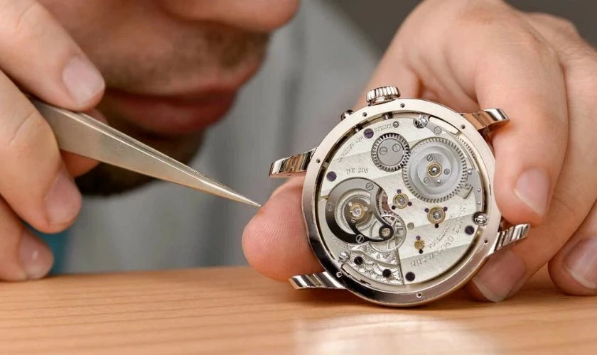 Những lưu &yacute; khi thay pin đồng hồ đeo tay l&agrave; g&igrave;?