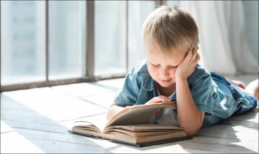 Sách, truyện - Quà 1/6 hữu ích cho các bé trai