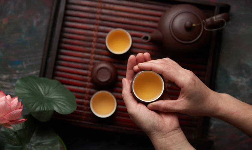 Bộ ấm chén trà sang trọng