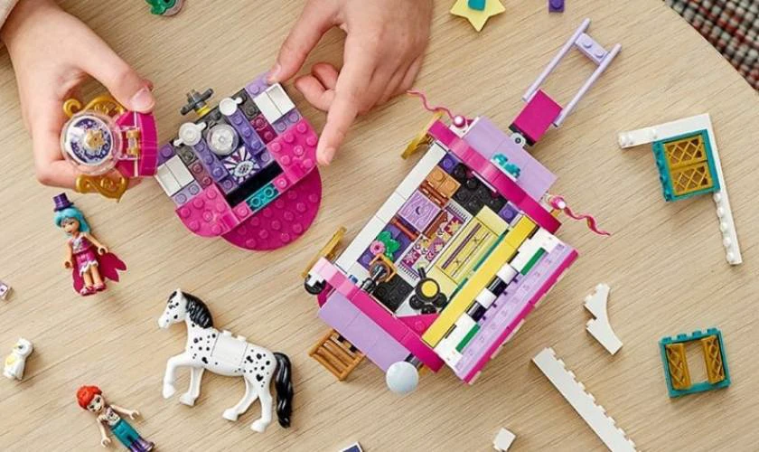 Bộ xếp hình Lego - quà tặng Noel cho học sinh, bé trai tiểu học
