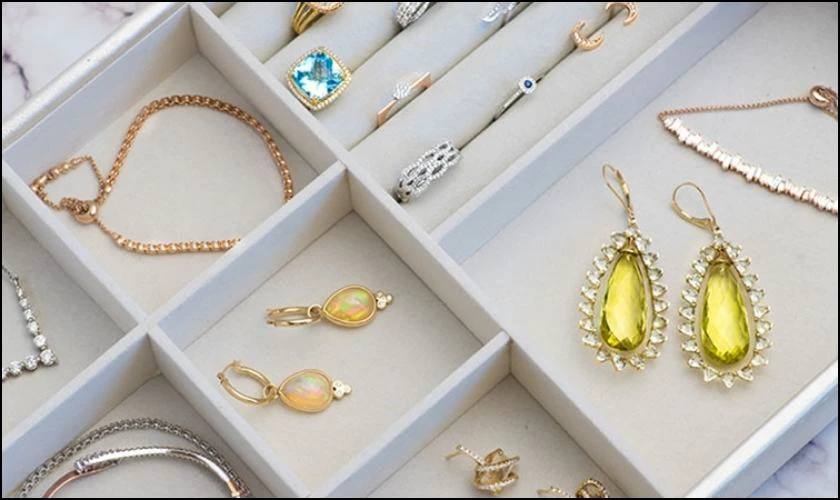 Qu&agrave; tặng 1/6 trang sức cho người y&ecirc;u