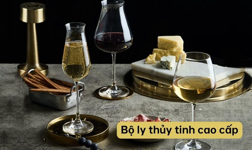Bộ ly thủy tinh cao cấp là món quà sang trọng, phù hợp trong các dịp lễ quan trọng