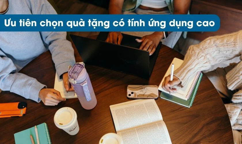 Tiêu chí chọn quà tặng cho tân sinh viên