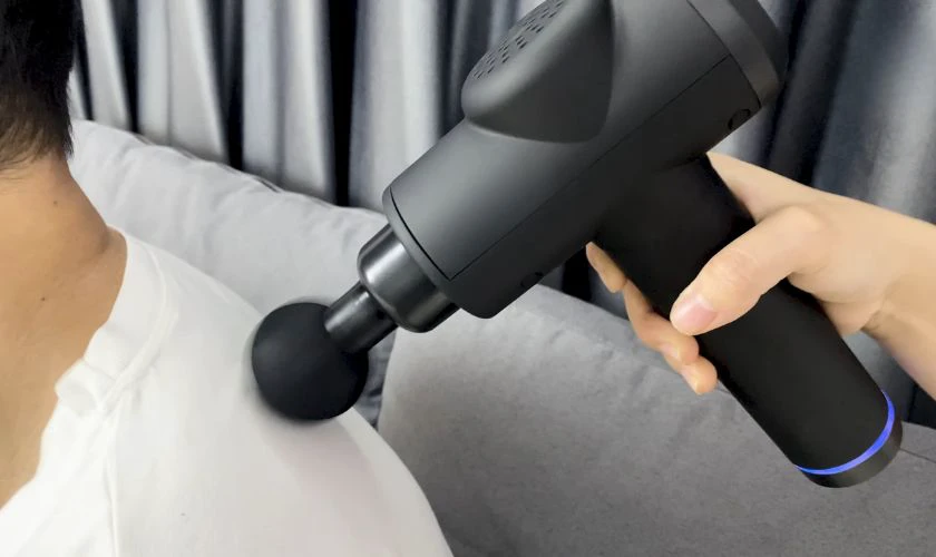 Qu&agrave; tặng ng&agrave;y Gia đ&igrave;nh Việt Nam - M&aacute;y massage cầm tay