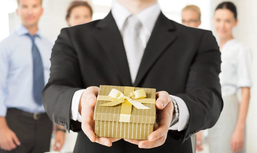 Tiêu chí chọn quà Tết tặng sếp sang trọng