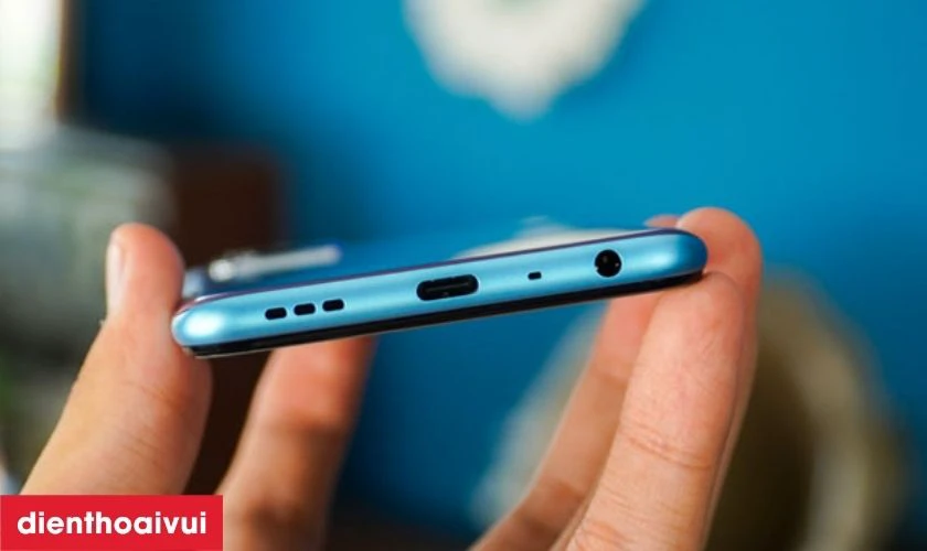Sở hữu bộ loa k&eacute;p Stereo mang lại chất lượng &acirc;m thanh sống động