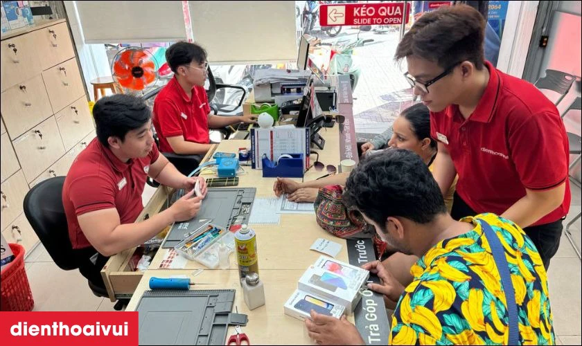 Điện Thoại Vui cam kết mang đến cho kh&aacute;ch h&agrave;ng trải nghiệm v&agrave; quyền lợi mua sắm tốt nhất