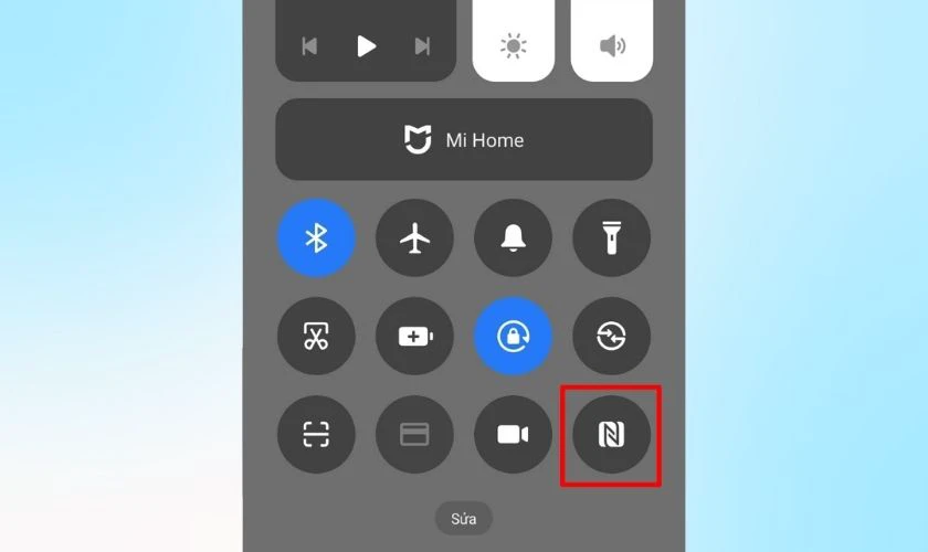 Nhấn vào biểu tượng NFC để chuyển tính năng sang trạng thái bật