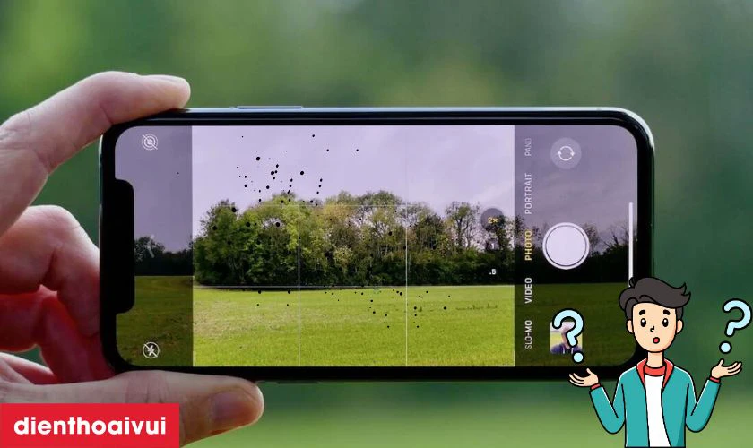 Tại sao n&ecirc;n rửa đốm camera sau iPhone 11 Pro Max thay v&igrave; thay mới?