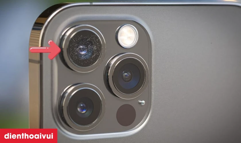 Lưu &yacute; khi camera sau iPhone bị đốm mờ