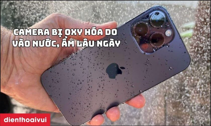 Camera bị oxy h&oacute;a do v&agrave;o nước, ẩm l&acirc;u ng&agrave;y