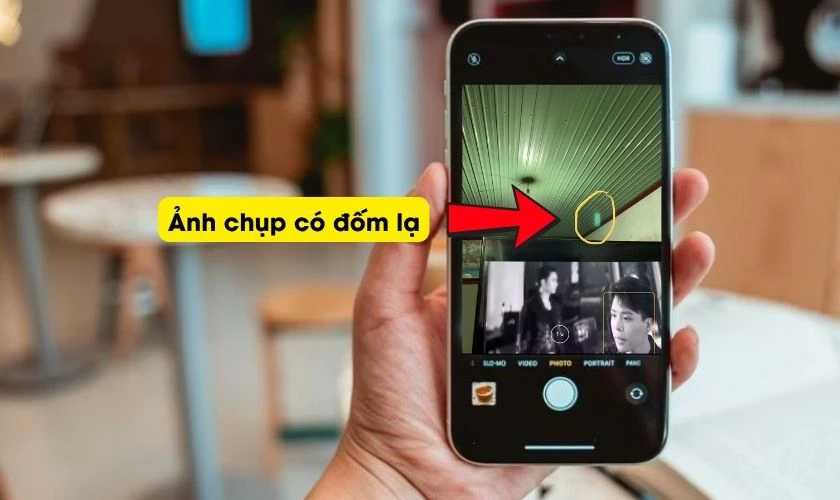 Dấu hiệu cần rửa đốm camera sau iPhone 8 Plus