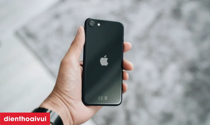 Lưu &yacute; khi camera sau iPhone bị đốm mờ