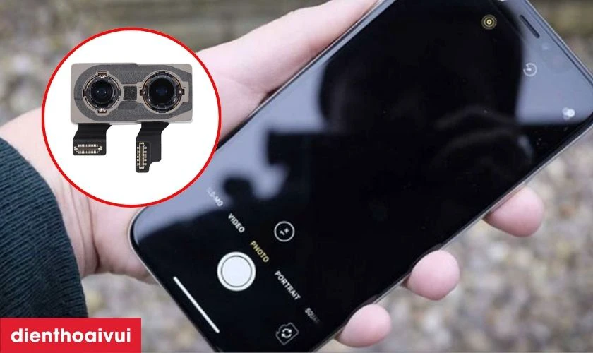Tại sao n&ecirc;n rửa đốm camera sau iPhone XS MAX thay v&igrave; thay mới?