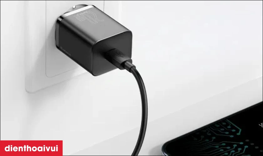 Tự động ngắt điện khi pin đầy đảm bảo an to&agrave;n cho thiết bị