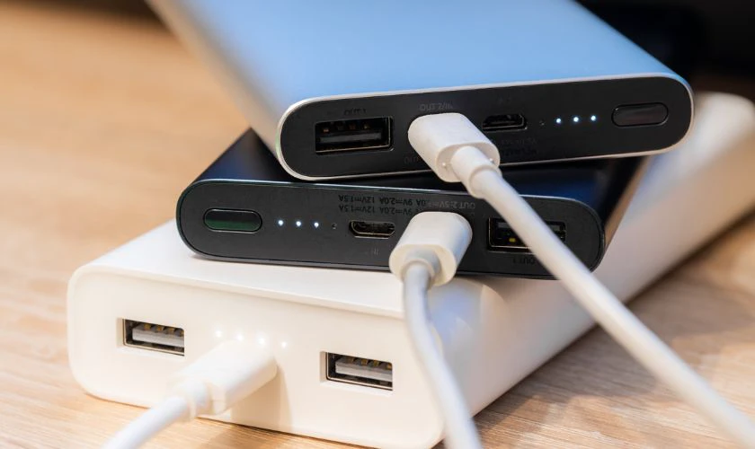 C&oacute; n&ecirc;n mua sạc dự ph&ograve;ng gi&aacute; rẻ dưới 100k kh&ocirc;ng?