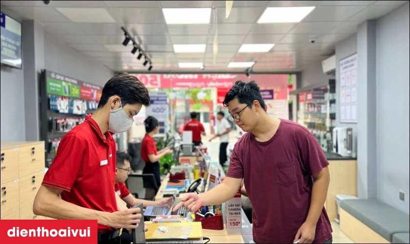 Mua sạc laptop ch&iacute;nh h&atilde;ng, uy t&iacute;n, gi&aacute; tốt đến ngay Điện Thoại Vui