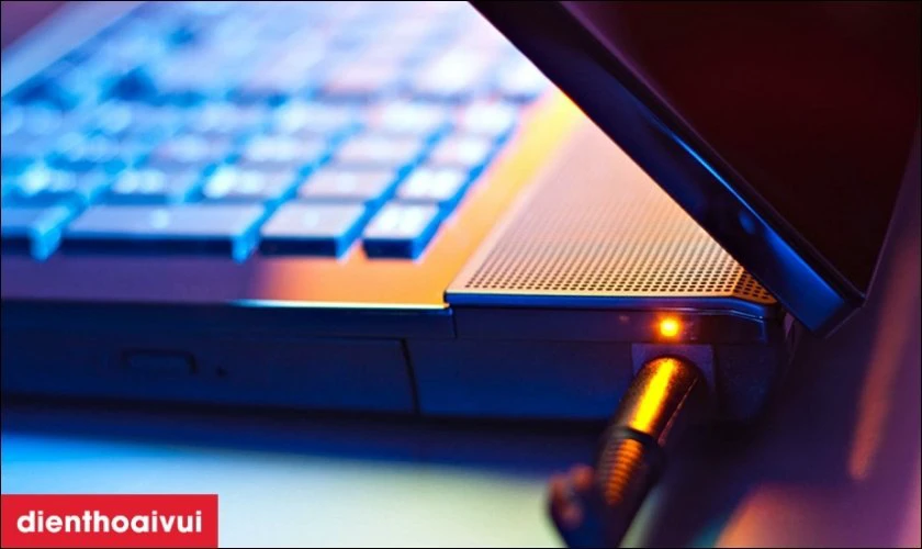 Mẹo dùng sạc laptop bền sau khi thay mới