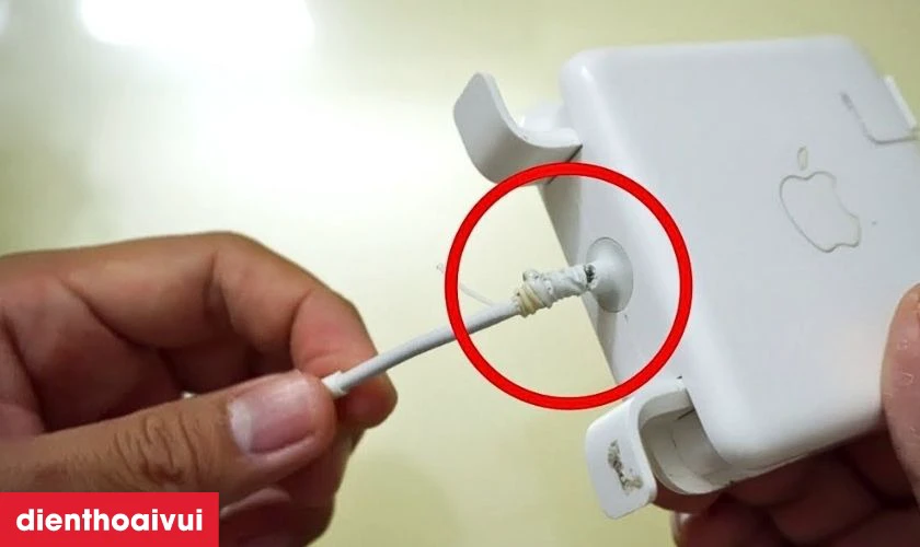 Những dấu hiệu cho thấy cục sạc MacBook Air bị hỏng