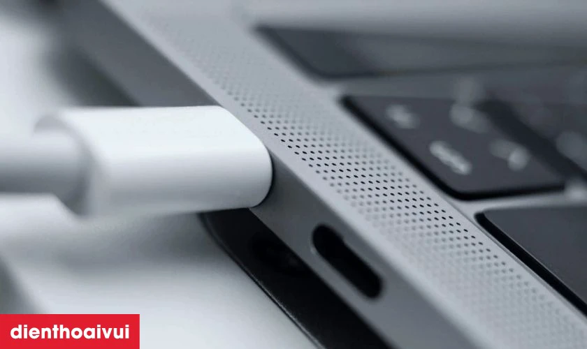 MacBook c&oacute; cổng sạc USB-C