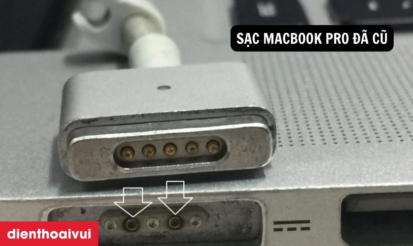 Sạc MacBook Pro bị hư l&agrave; do những nguy&ecirc;n nh&acirc;n n&agrave;o?