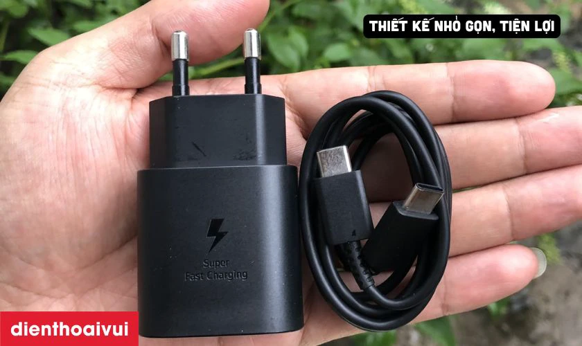 Thiết kế củ sạc nhỏ gọn, tiện lợi
