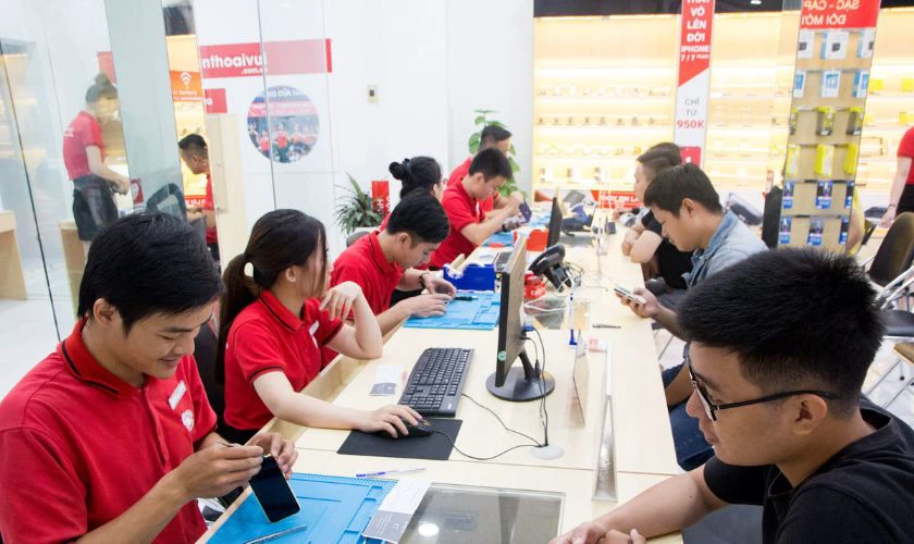 Thay pin mới l&agrave; phương ph&aacute;p hiệu quả, an to&agrave;n khi pin gặp sự cố, hư hỏng kh&ocirc;ng nhận sạc