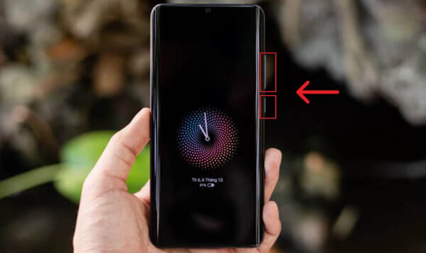 Sử dụng phím cứng để khởi động lại Samsung A51 bị treo logo