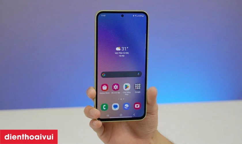 Camera selfie 32MP đ&aacute;p ứng tốt nhu cầu chụp ảnh