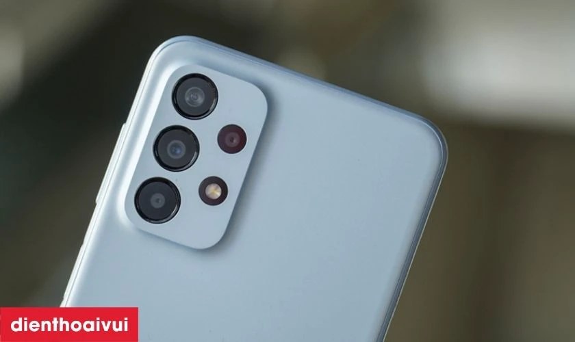 Thiết kế gọn nhẹ, dễ d&agrave;ng cầm nắm