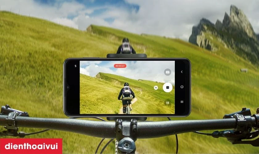 Chụp ảnh sắc n&eacute;t với camera 50MP