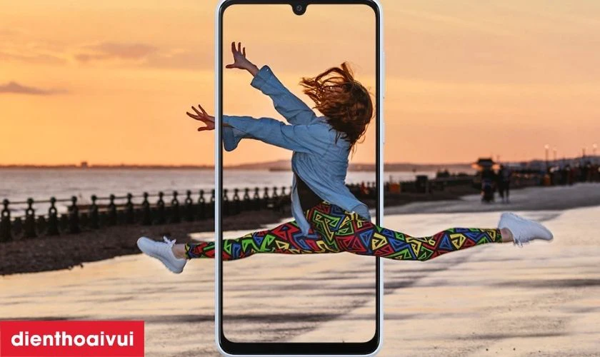 M&agrave;n h&igrave;nh sống động v&agrave; cực kỳ mượt m&agrave;