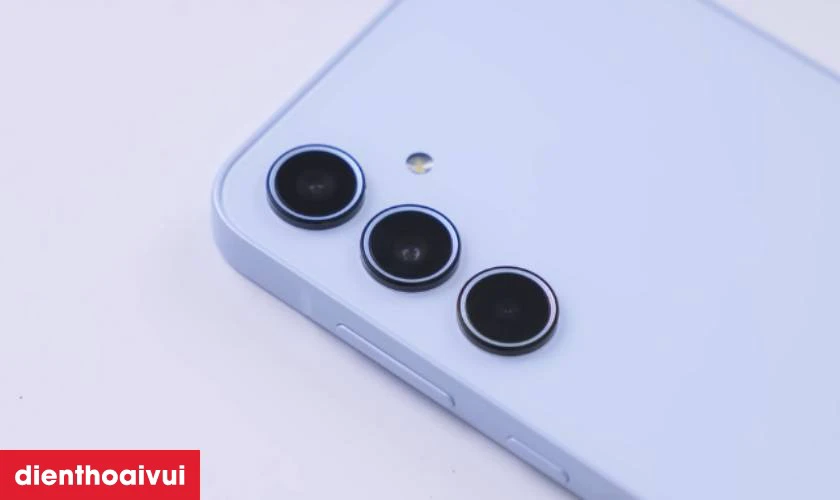 Camera ch&iacute;nh 50MP chống rung OIS