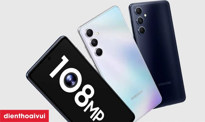 Cụm camera được trang bị độ sắc nét cao, hỗ trợ tối ưu khi quay chụp.
