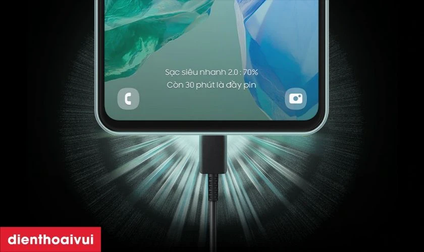 Dung lượng pin lớn v&agrave; sạc si&ecirc;u nhanh