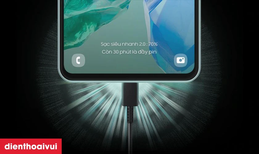 Pin v&agrave; sạc nhanh