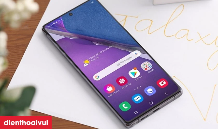 C&ocirc;ng nghệ m&agrave;n h&igrave;nh chuẩn Super AMOLED Plus