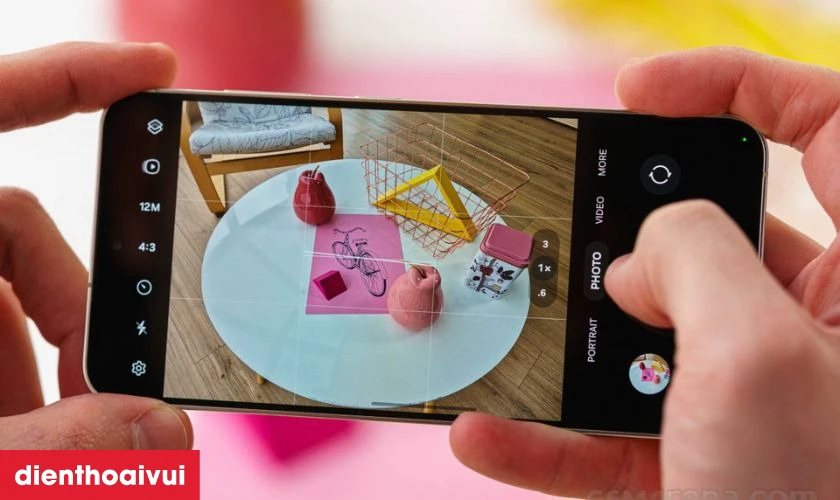 Camera quay chụp tốt cho ph&eacute;p bạn lưu giữ mọi khoảnh khắc