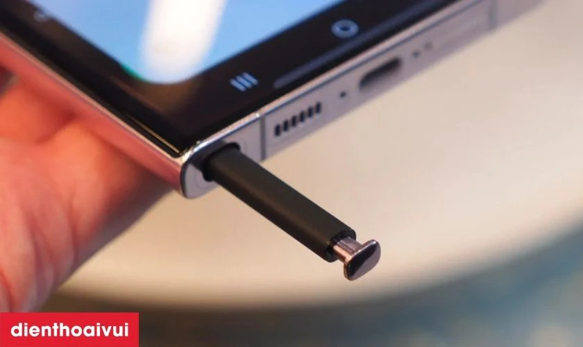 S-Pen tiện lợi hơn tr&ecirc;n Samsung Galaxy S24 Ultra