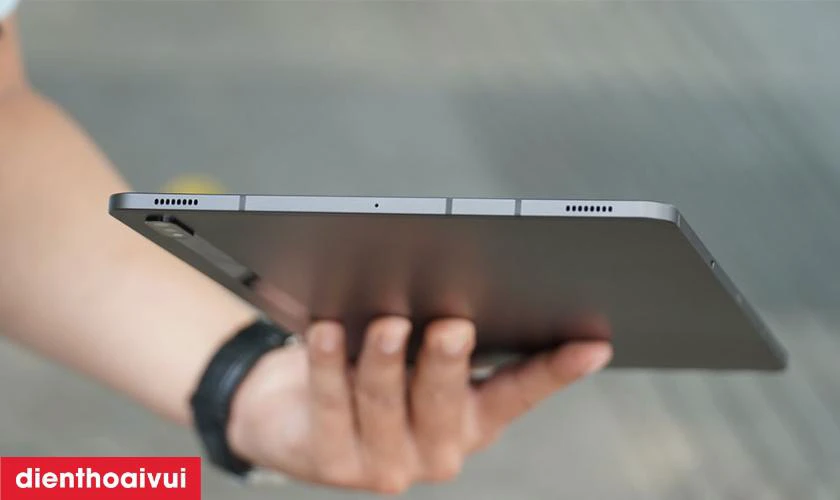 Samsung Tab S8+ đ&aacute;p ứng tốt nhu cầu tải dữ liệu cơ bản