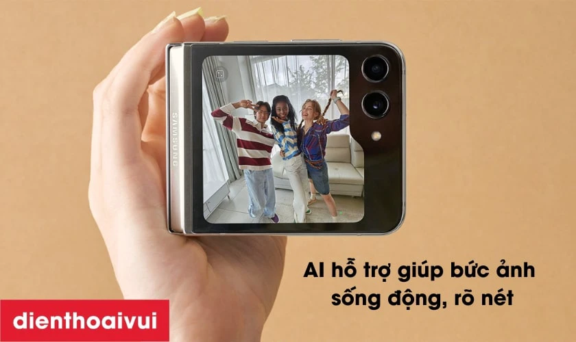 Z Flip5 t&iacute;ch hợp AI th&ocirc;ng minh, độc đ&aacute;o