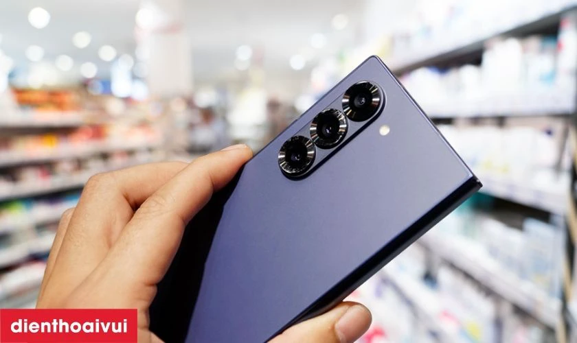 Samsung Galaxy Z Fold 6 c&oacute; hệ thống camera đa ống k&iacute;nh