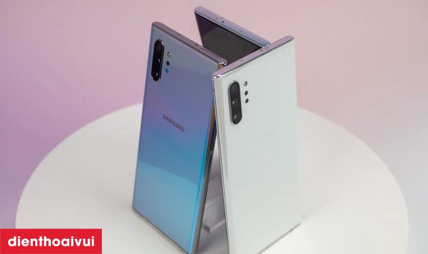 Camera 12MP chụp ảnh v&agrave; quay video chất lượng cao
