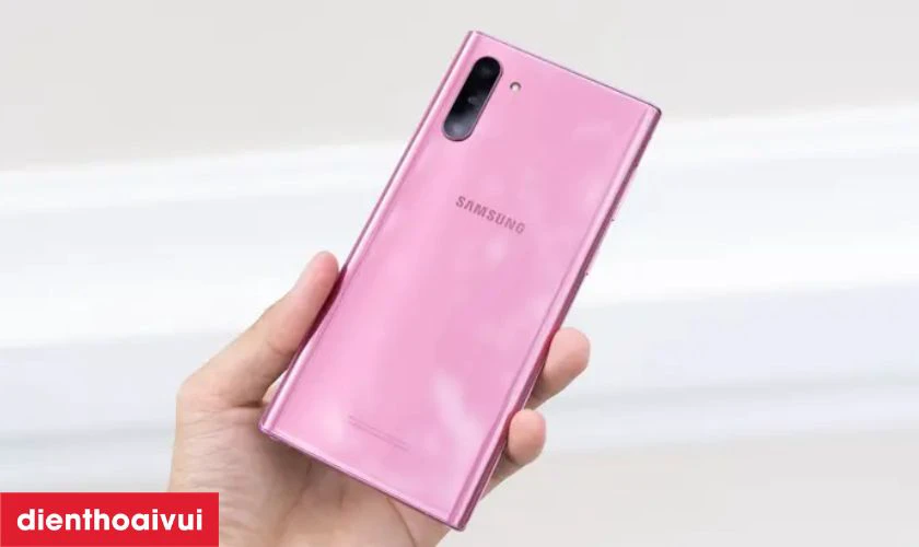 Pin 3500 mAh v&agrave; sạc nhanh 25W, thoải m&aacute;i cả ng&agrave;y