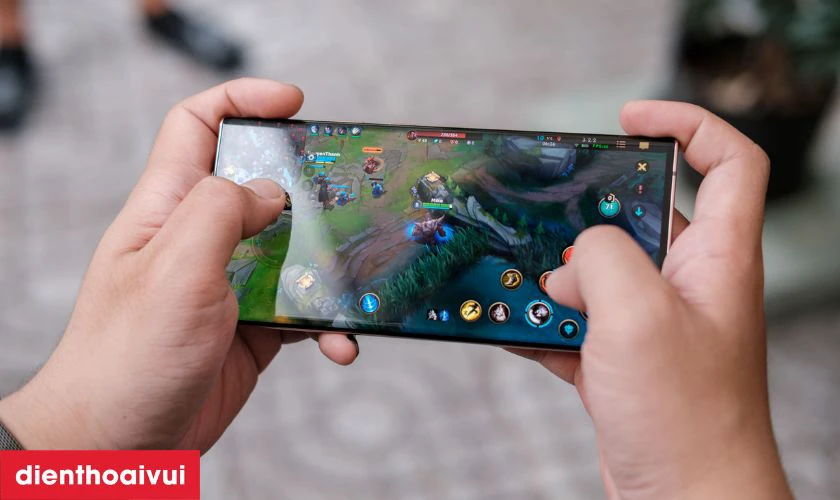 Hiệu năng mạnh mẽ với vi xử l&yacute; flagship